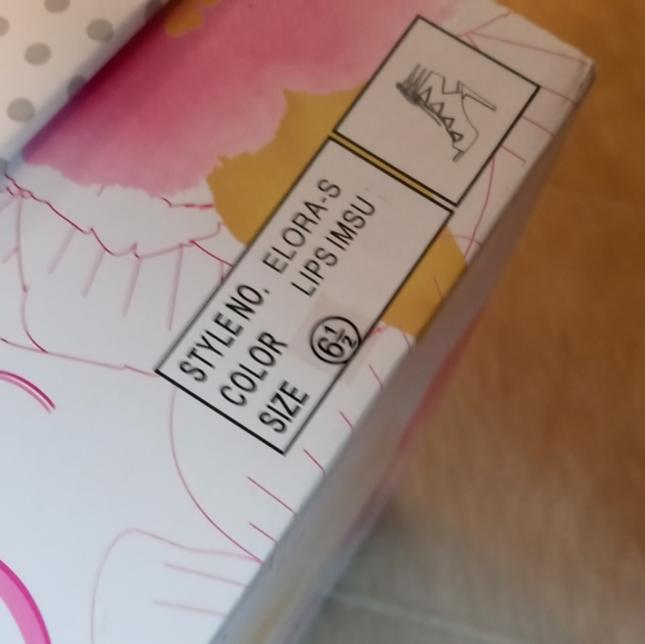 Red Heels 🔥 - Picture 3 of 6